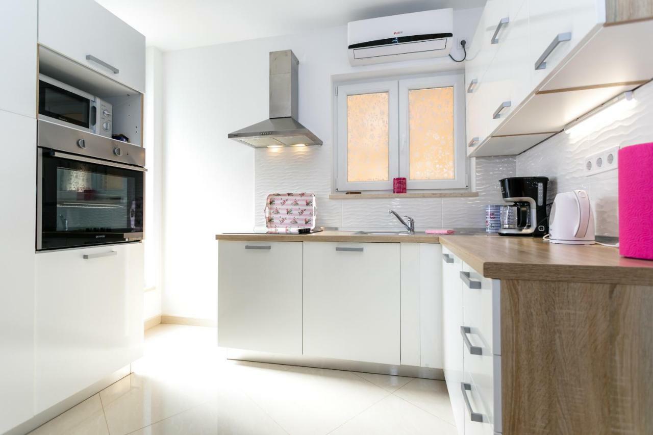 Apartman Brajutovci 26 Kornic Exterior photo